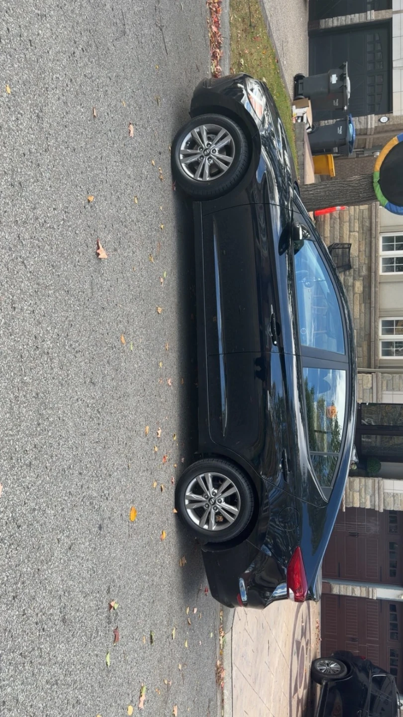 2019 Hyundai elentra preffered black low miles - photo 4