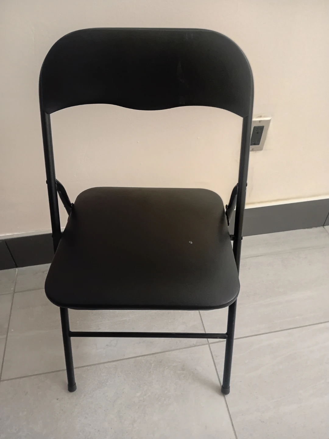 GSC Technologies Vinyl Folding Chair