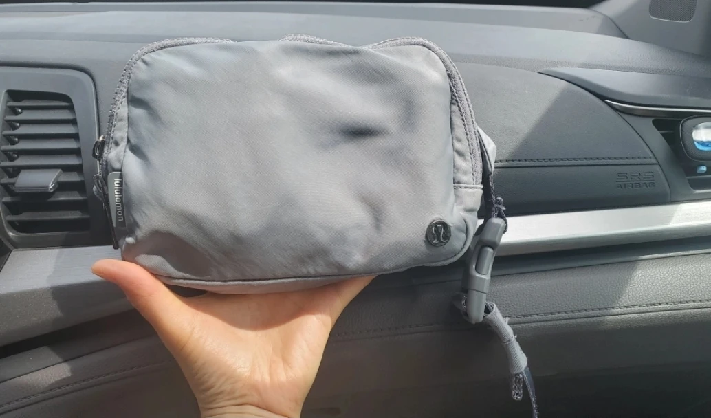 Lululemon Belt Bag Grey - photo 2