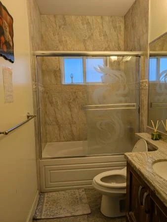 5 MINS WALK TO SKYTRAIN MAINFLOOR BIG/BRIGHT FURNISHED BEDROOM - photo 3