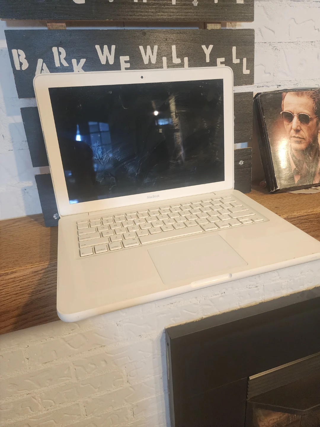 Apple MacBook White Laptop - photo 2