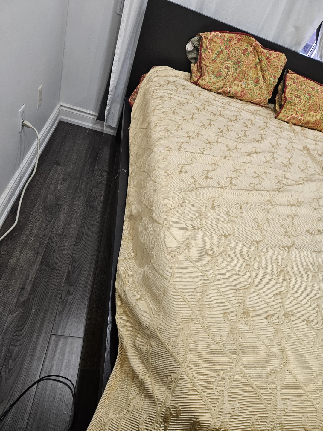IKEA MALM Queen Size Bed with mattress - photo 3