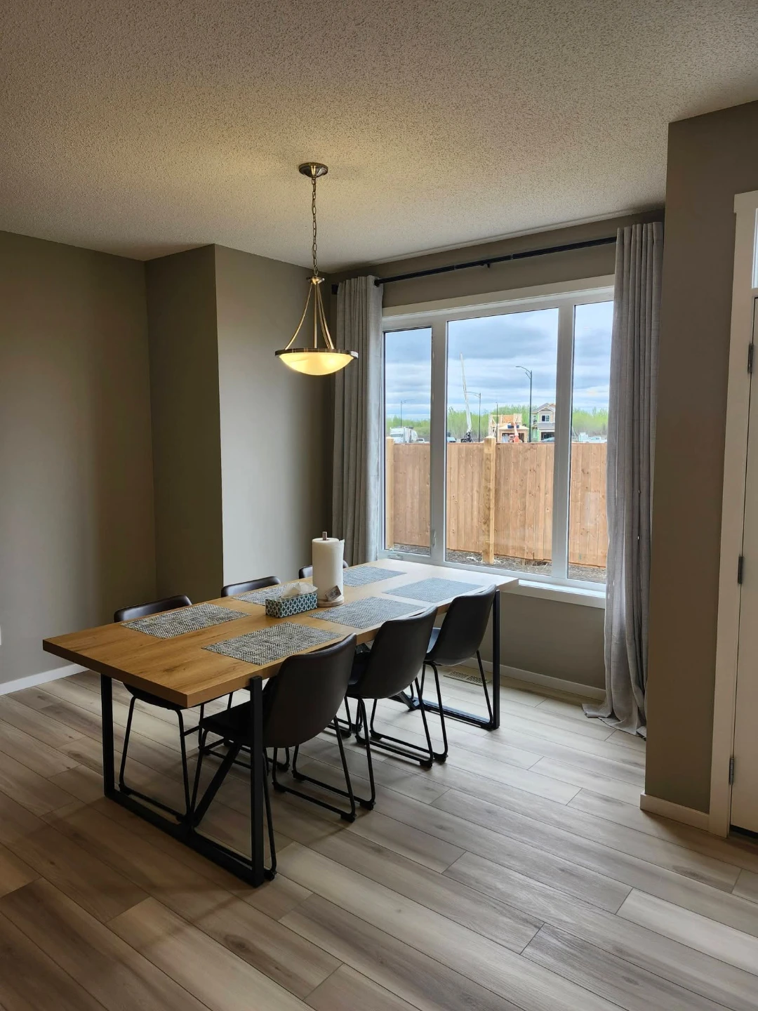 Private Room for Rent - photo 3