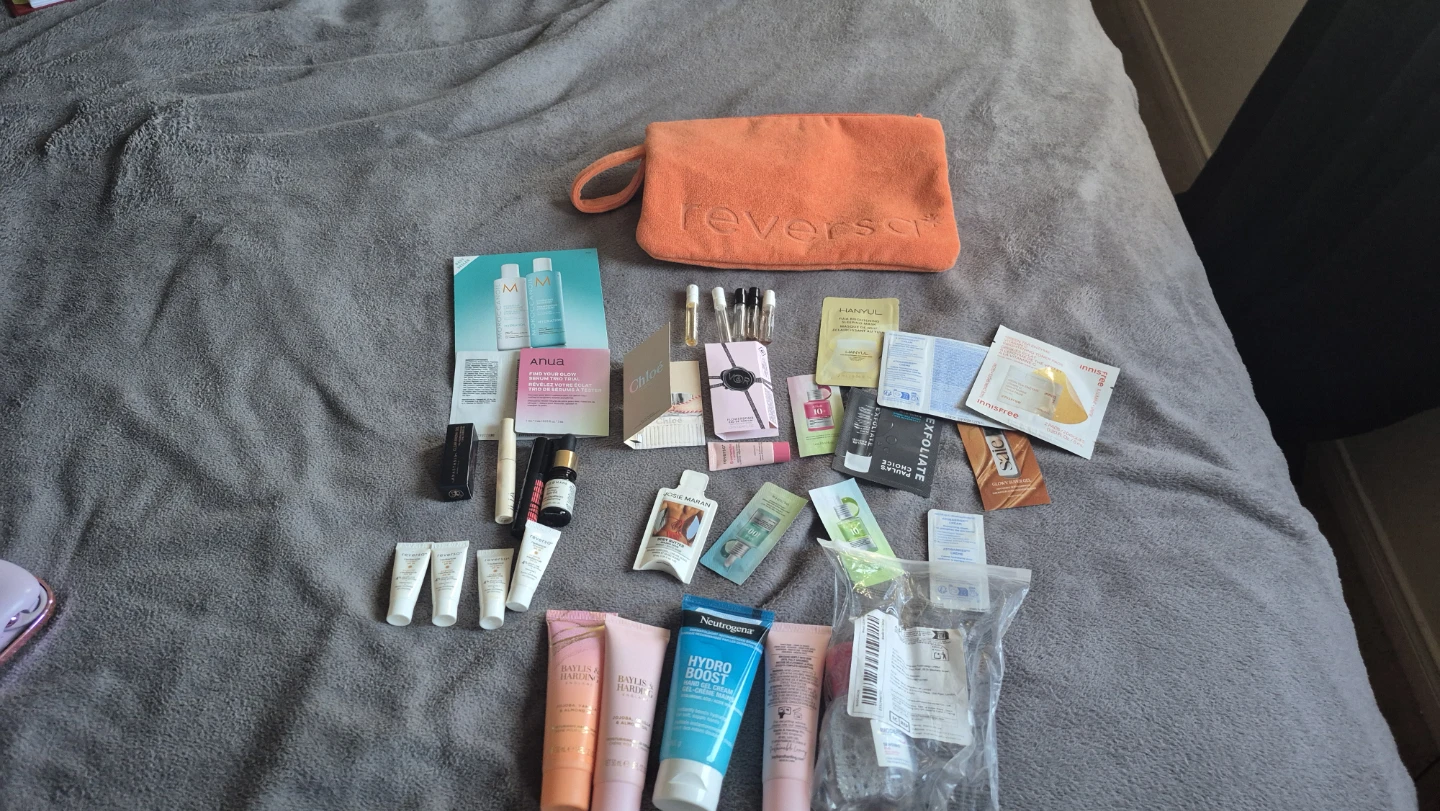Assorted Skincare and Beauty Sample Collection - photo 2
