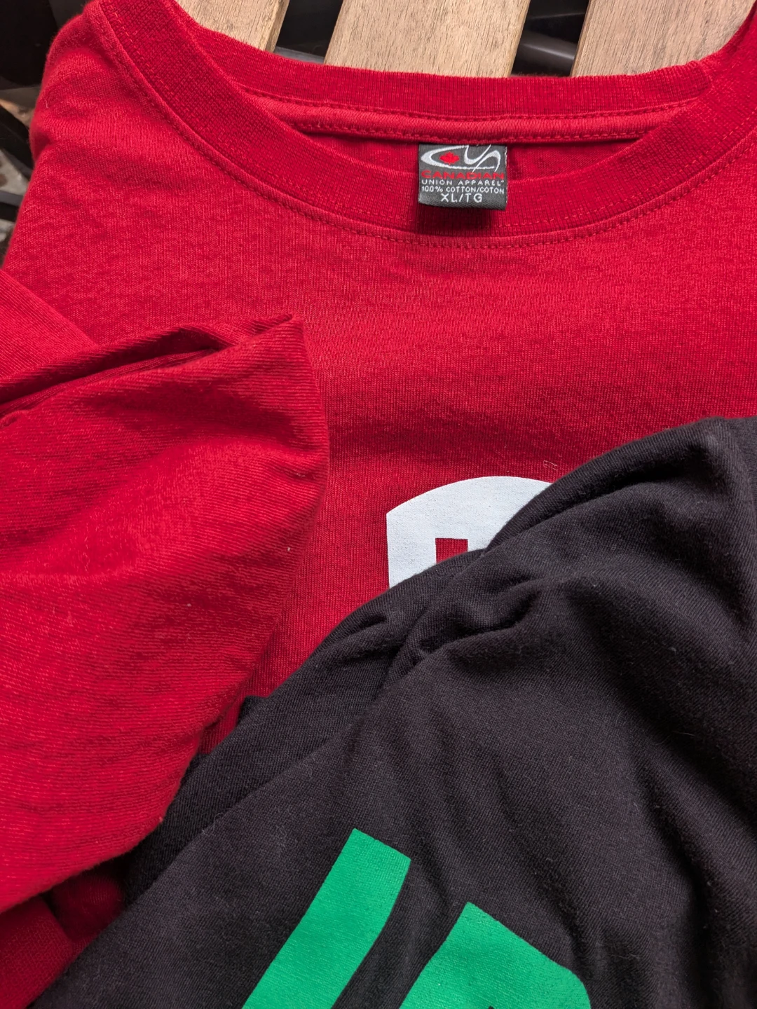 Two XL Graphic T-Shirts bundle - photo 4