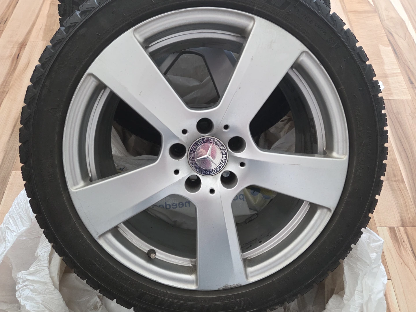 Mercedes winter tires and rims 245/40R18 - photo 3