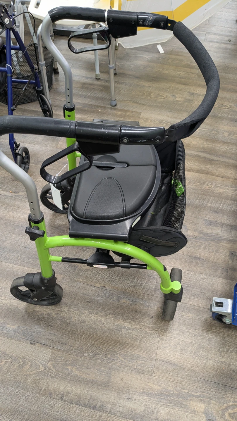 Walker folding chairs - photo 2