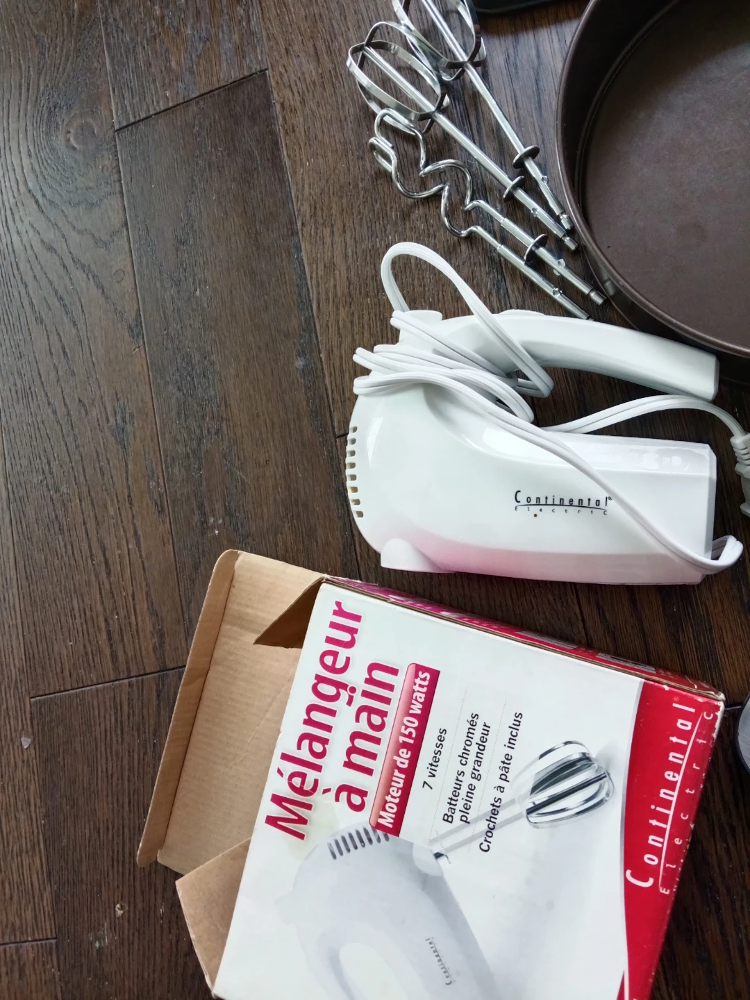 Baking Bundle with Hand Mixer and Tins and weighing machine - photo 4