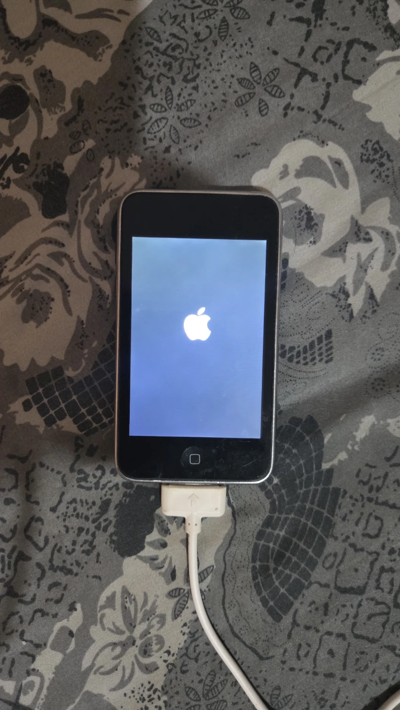 Apple iPod 8GB - photo 3