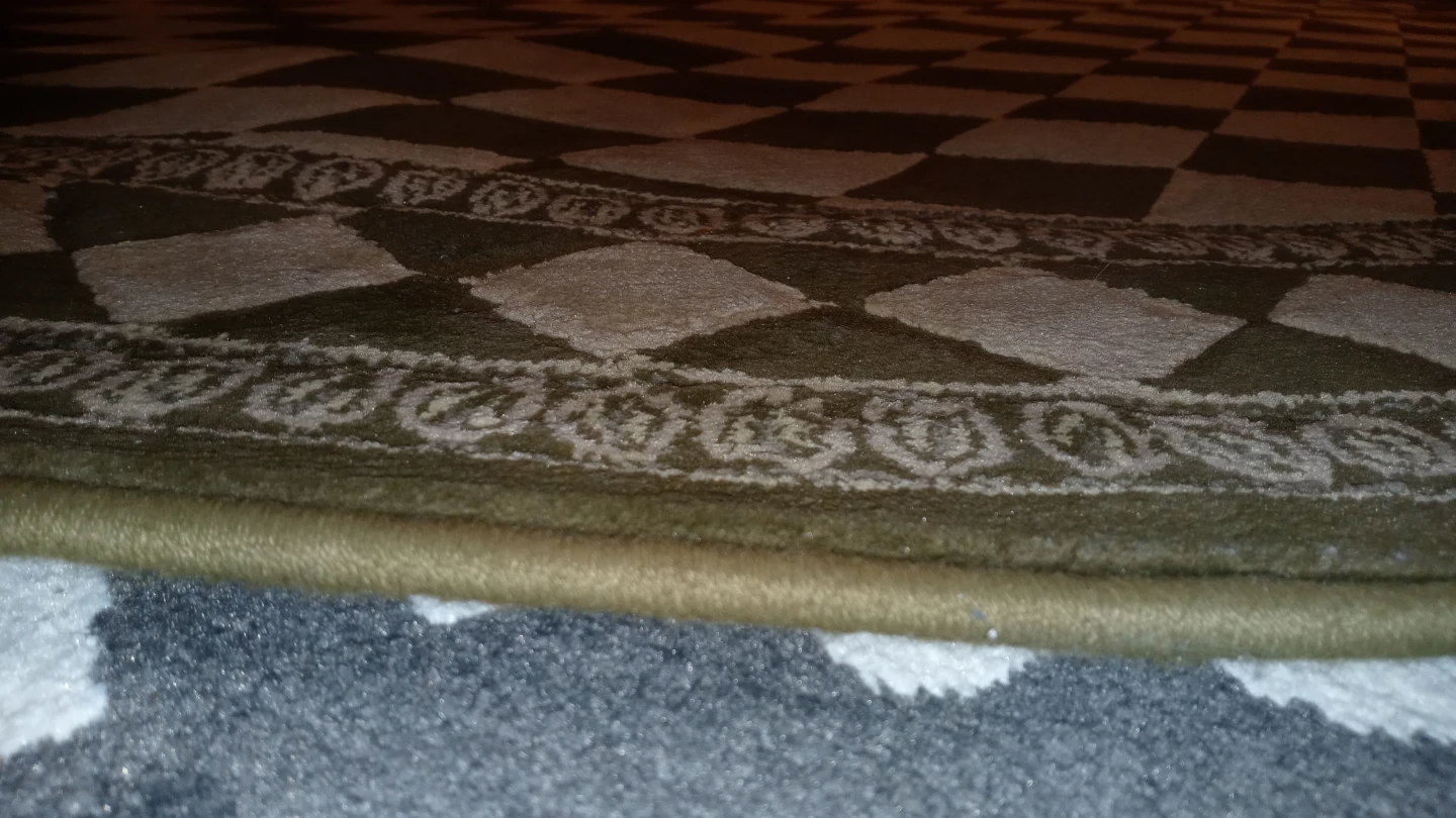 Round checkered area rug - photo 5