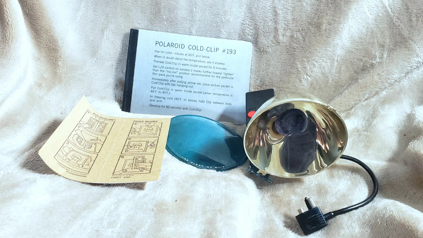 Vintage Polaroid Automatic 103 Land Camera with Carrying Case - photo 4