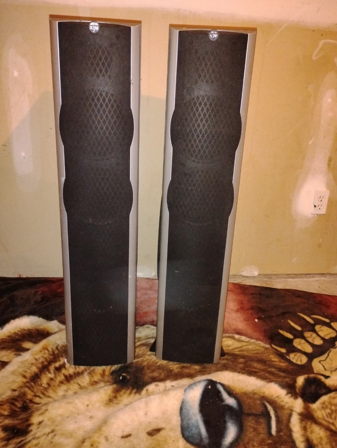 Jamo X3M Floorstanding Speakers OBO