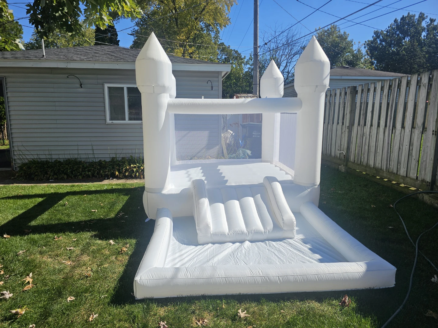 Connsann White Bounce House - photo 3