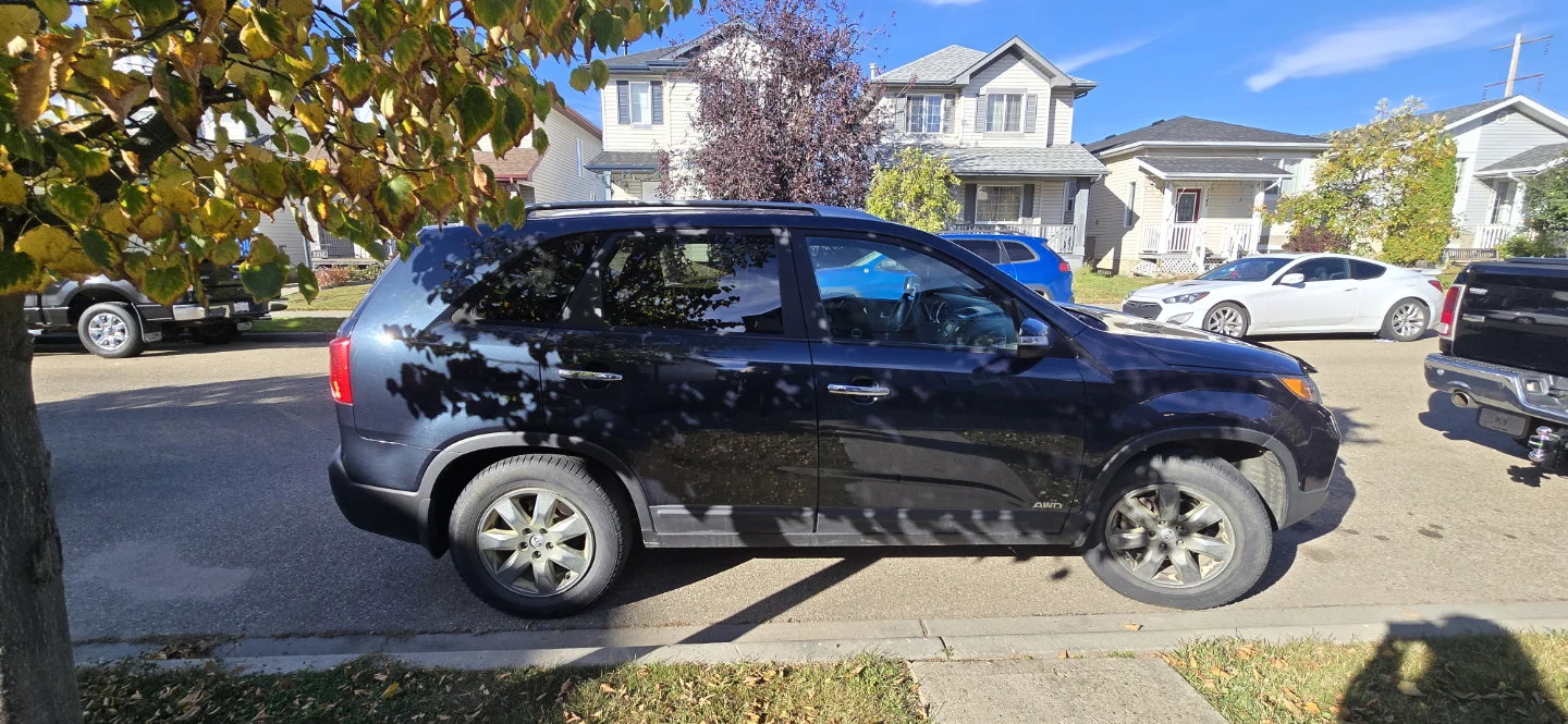 Kia Sorento AWD SUV - photo 2