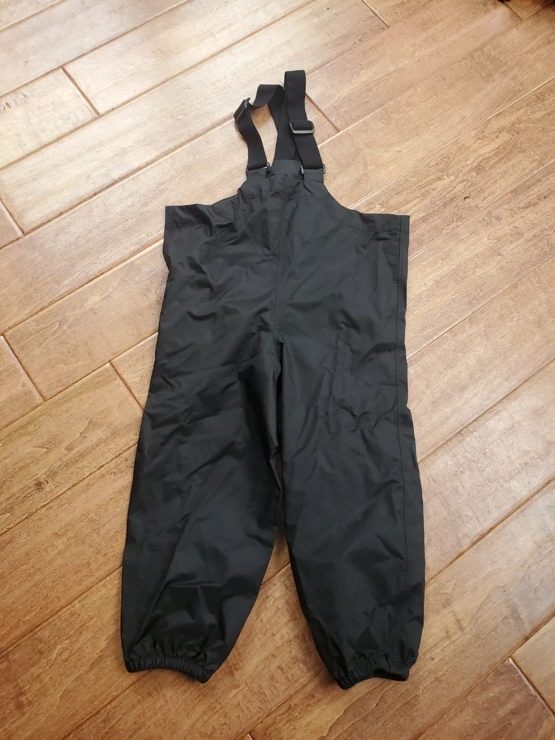 MEC size 4 rain pants