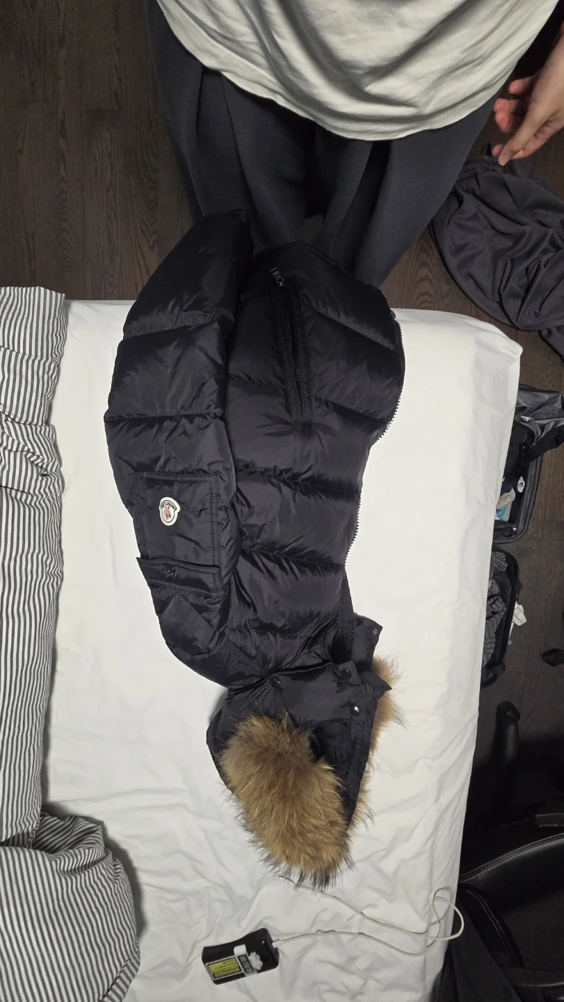 Moncler Puffer Down Jacket with Fur Hood - photo 3