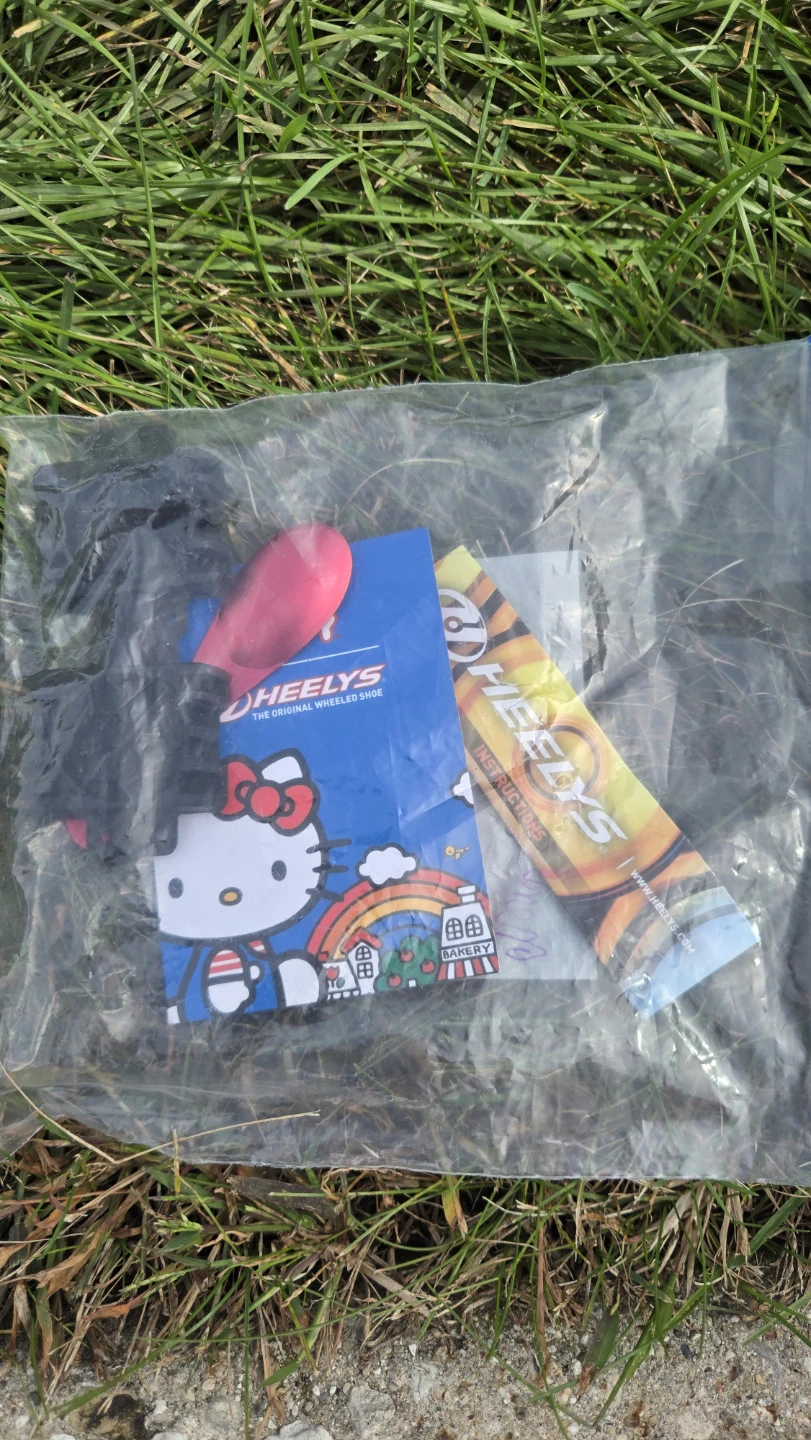 Heelys Hello Kitty Roller Shoes - photo 4