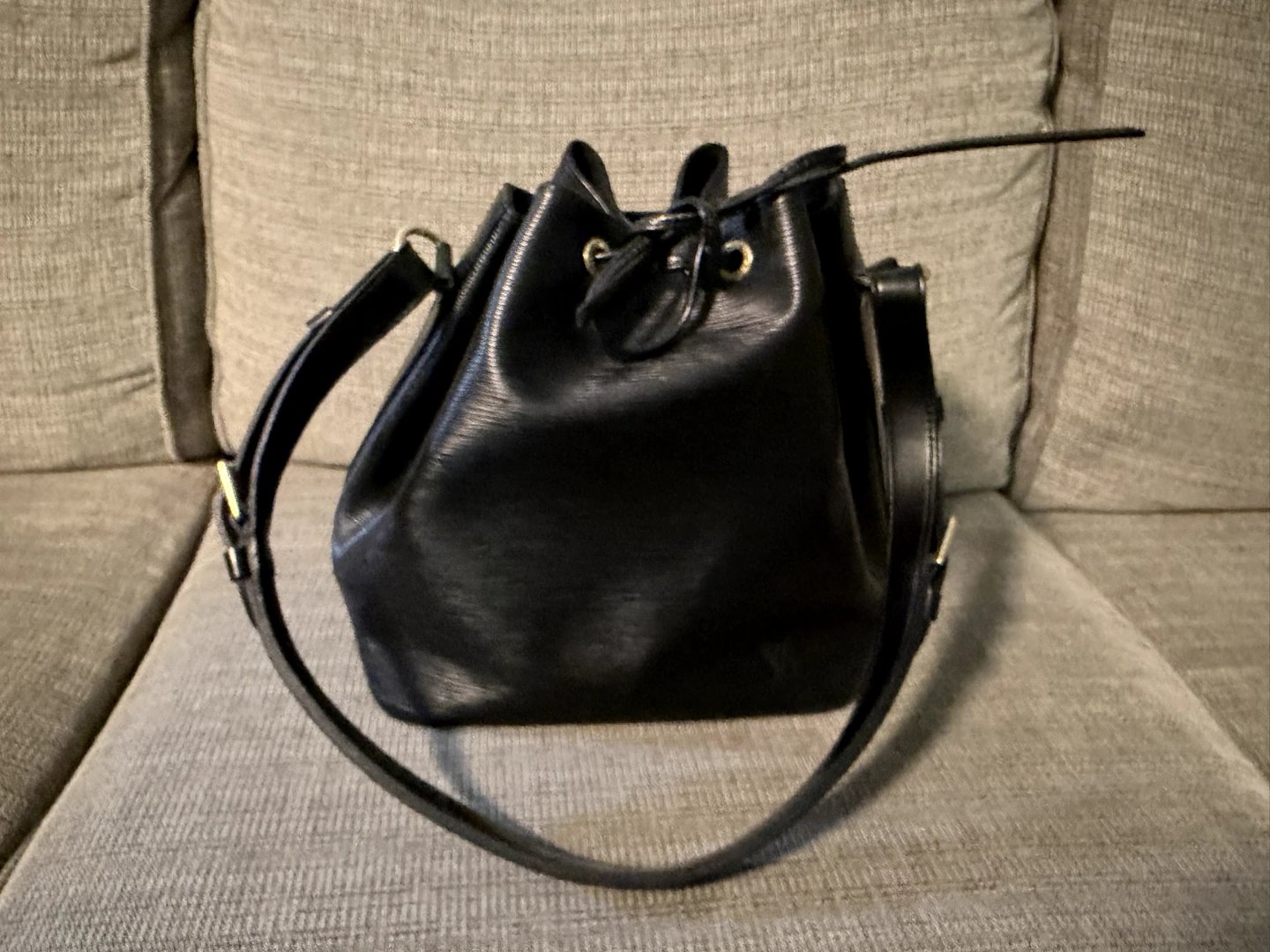 Louis Vuitton Epi Noe Bucket Bag Black
