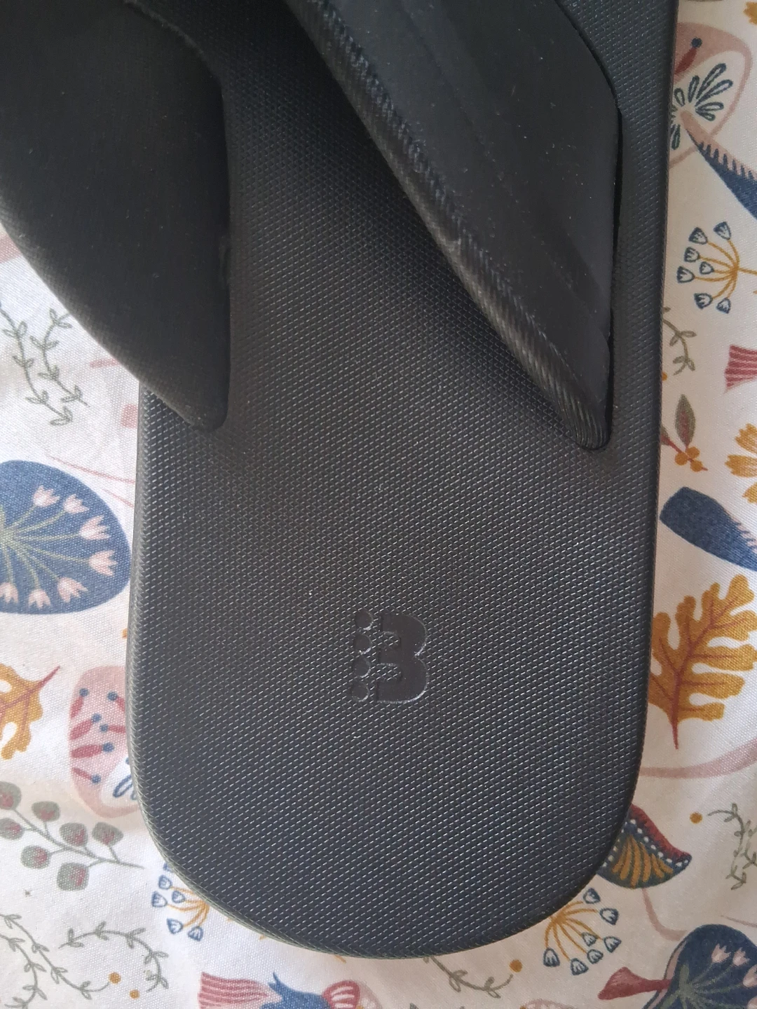 Bench Flip Flops Black Size 10 - photo 3
