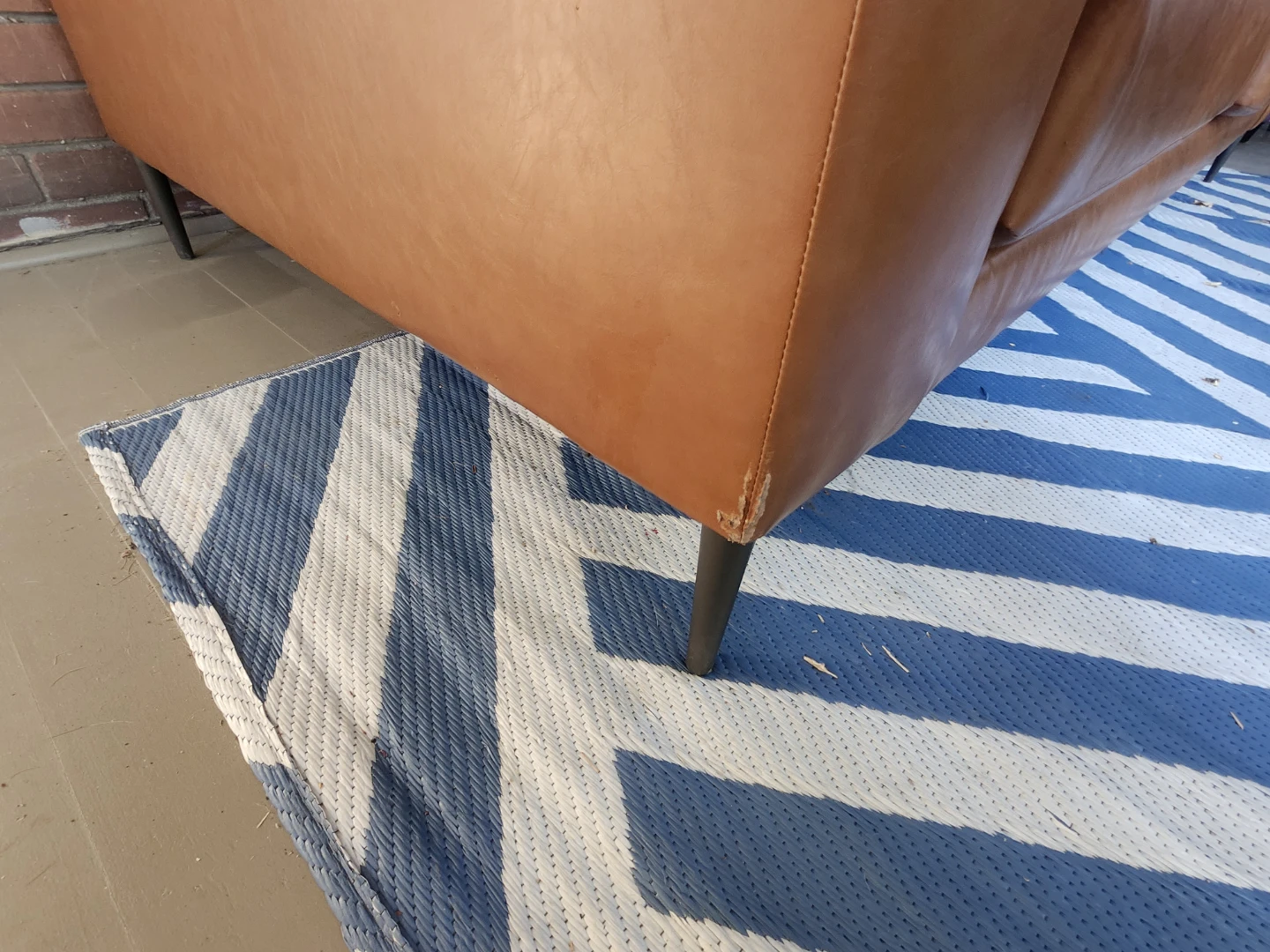 West elm couch - photo 4