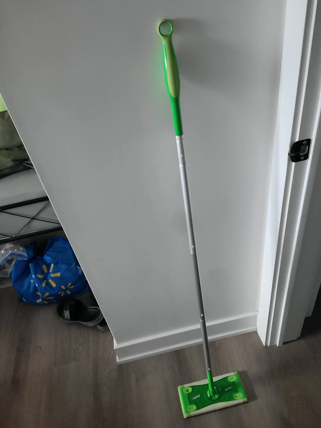 Swiffer mop