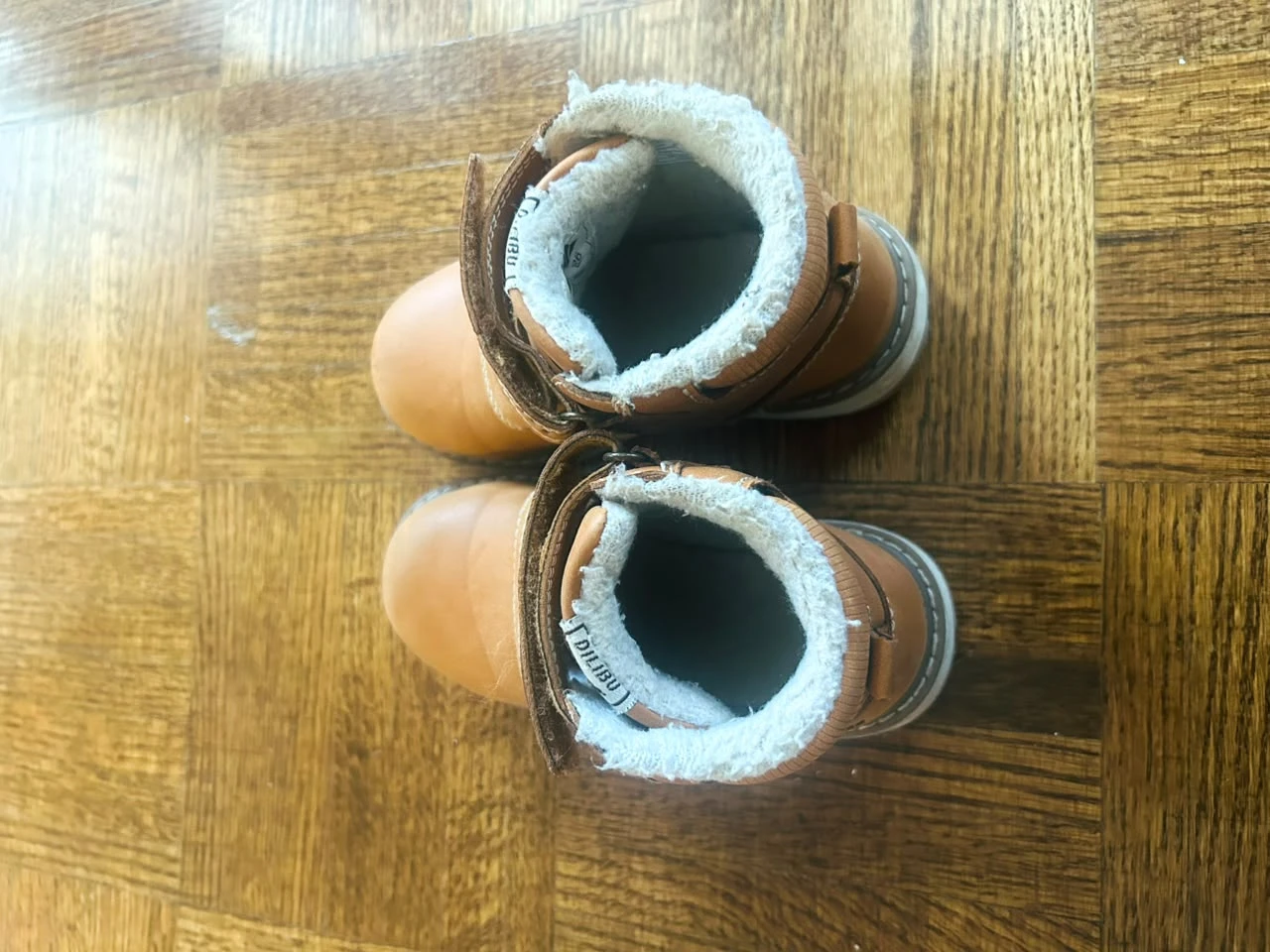 Kids' Fleece-Lined Tan Boots Size 26 - photo 2