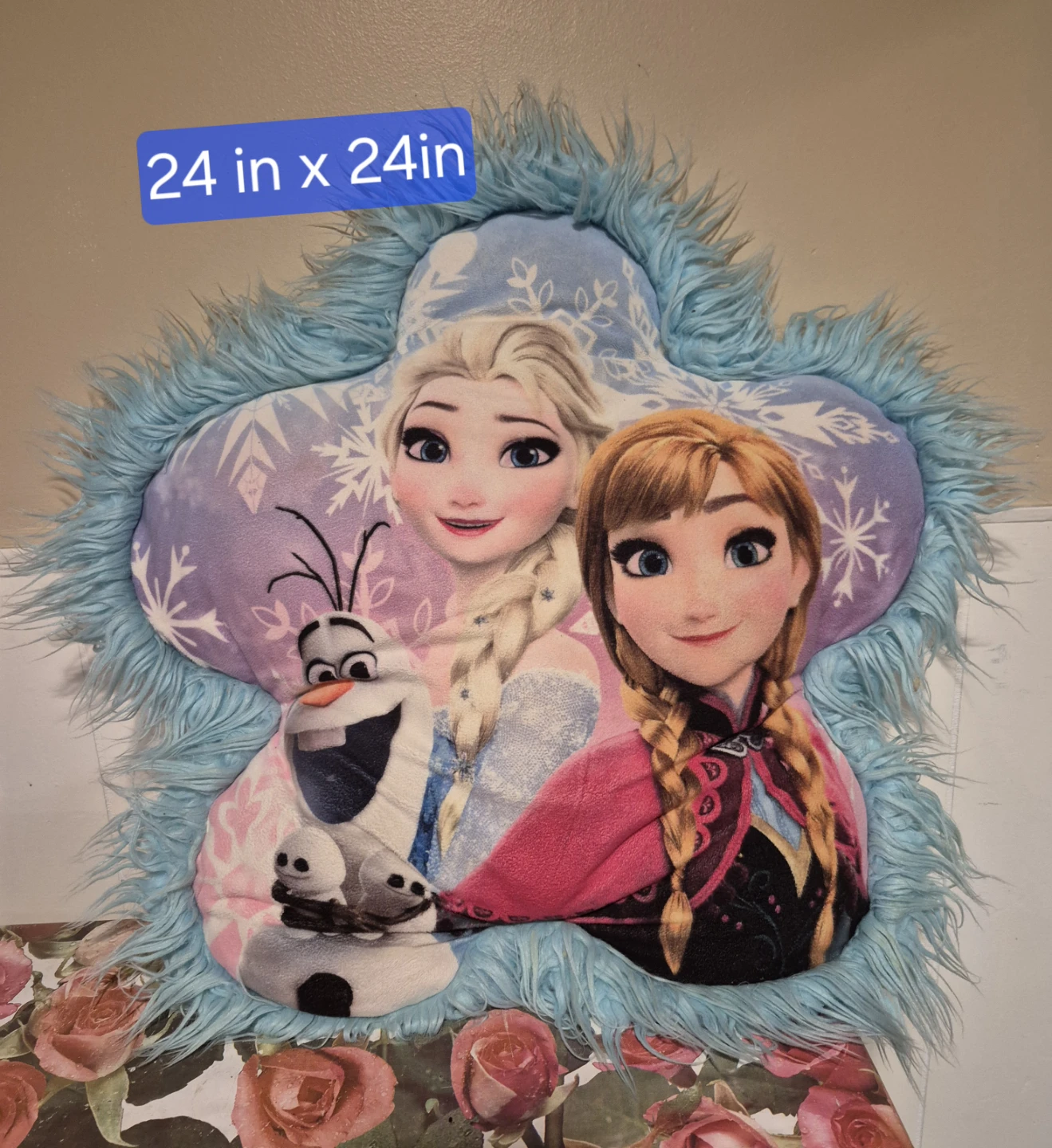 Disney Frozen star-shaped cushion, great shape