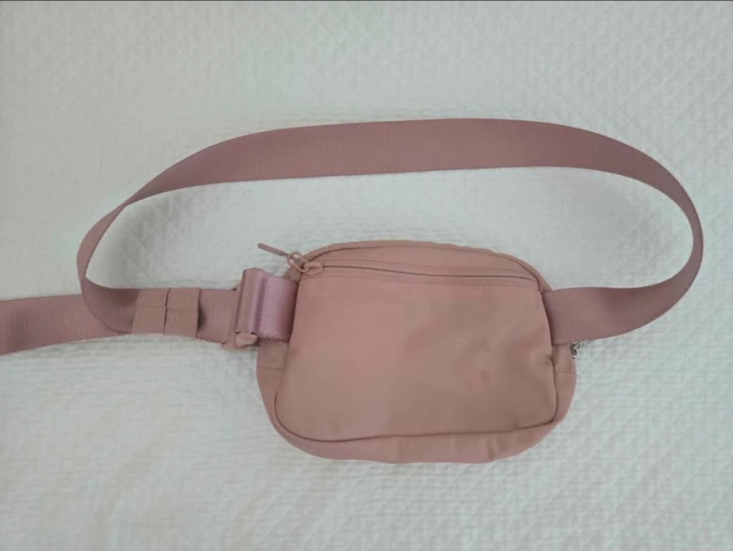 Lululemon Everywhere Belt Bag - photo 2
