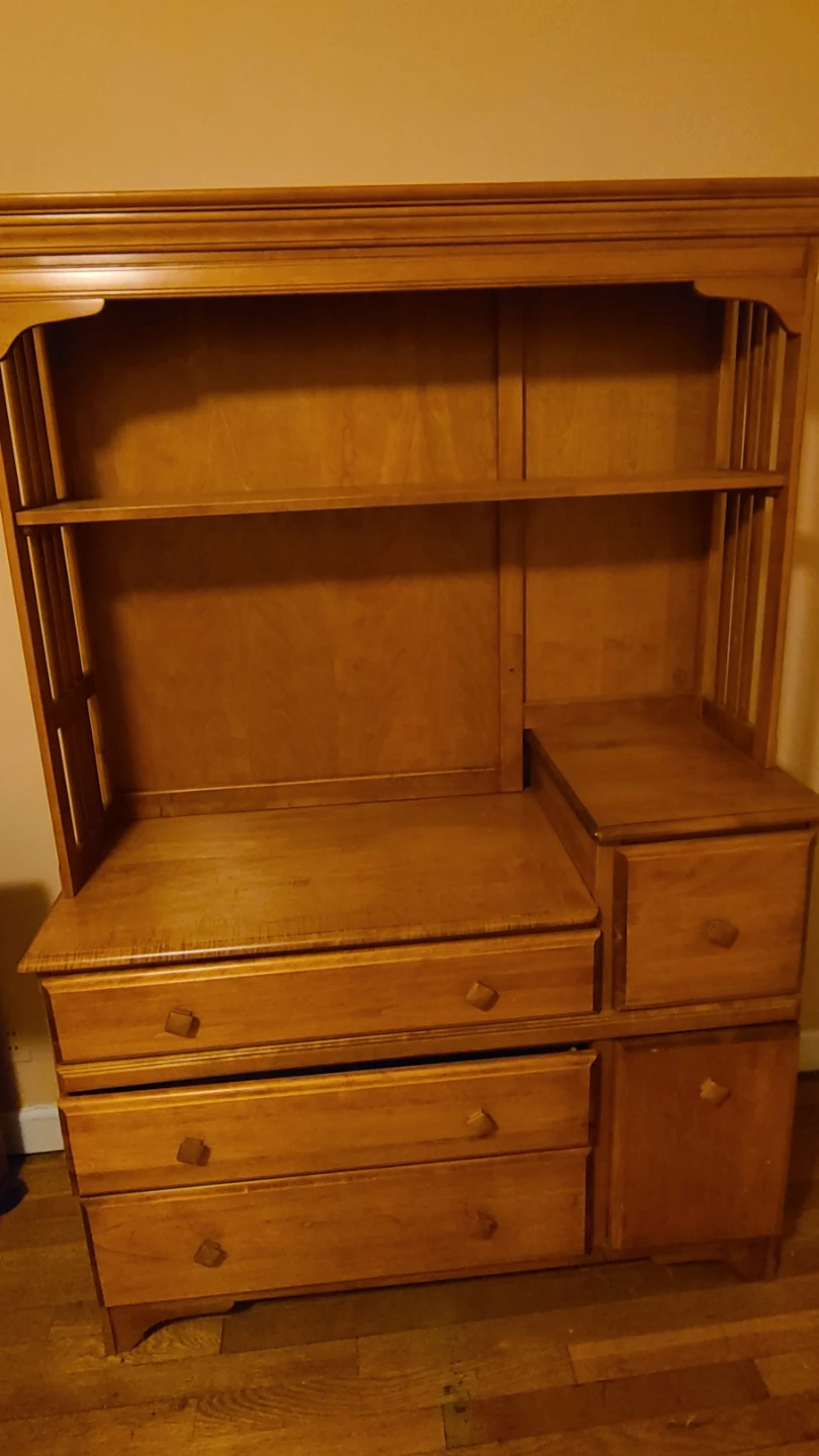 Solid Wood Hutch and Dresser Cabinet - photo 4