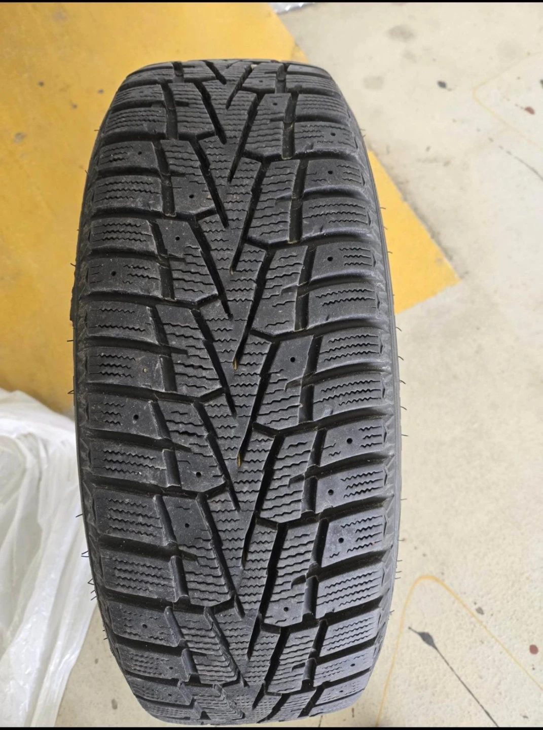 Winter tires set of 4 with rims  size 195/65/R15