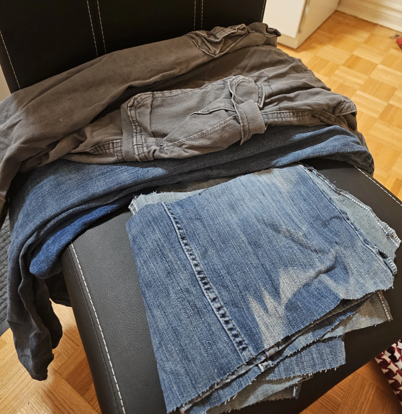 Assorted denim Pants and scrap (men and women))