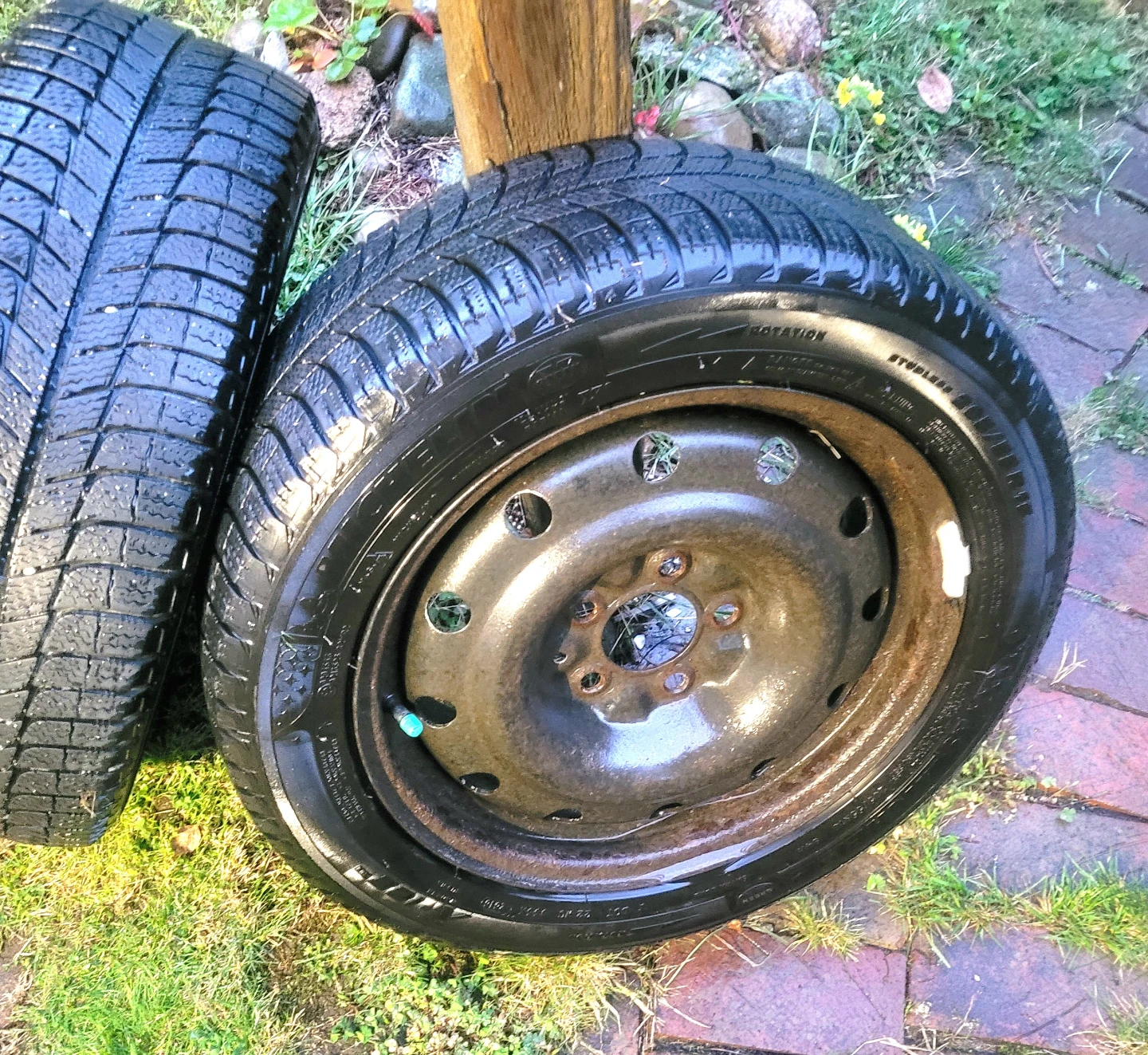 Michelin X-Ice Snow Tires 205/55R16 M+S with rims