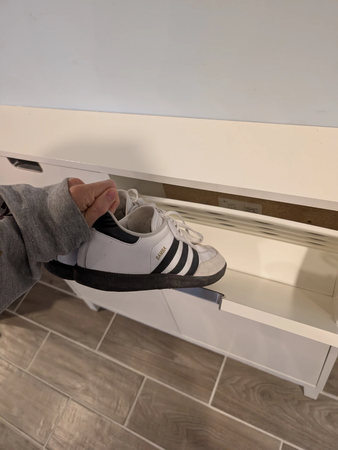 White 4-Compartment Shoe Cabinet - photo 4