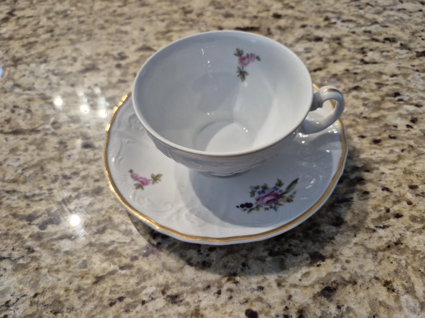 Beautiful cup & saucer set(s)