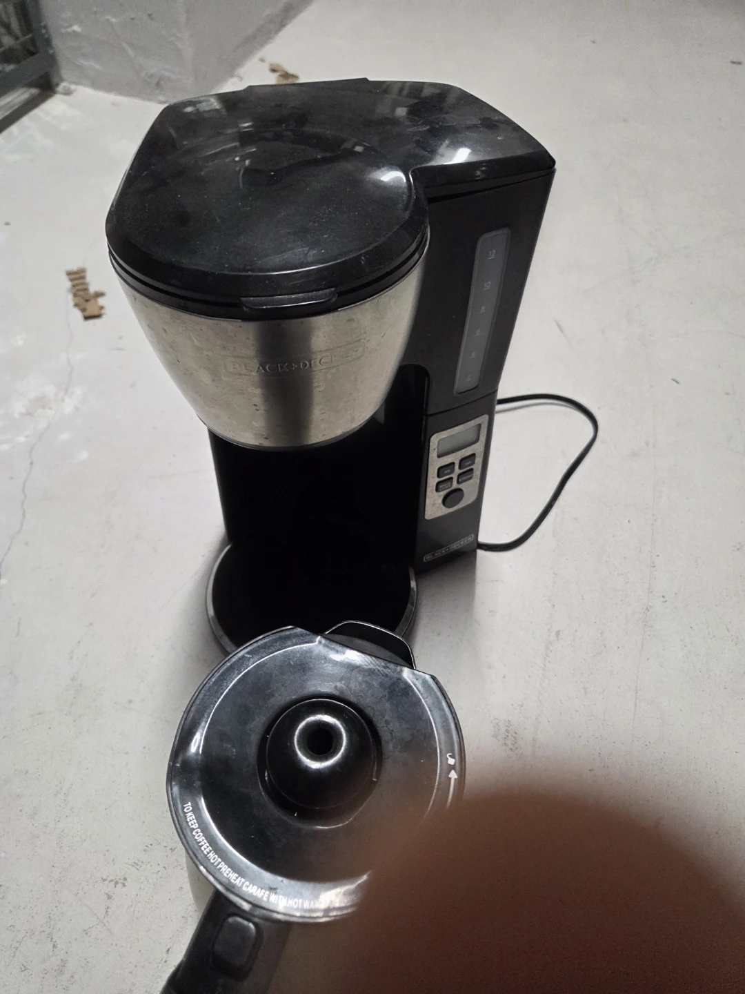 Black+Decker 12-Cup Programmable Coffee Maker - photo 3