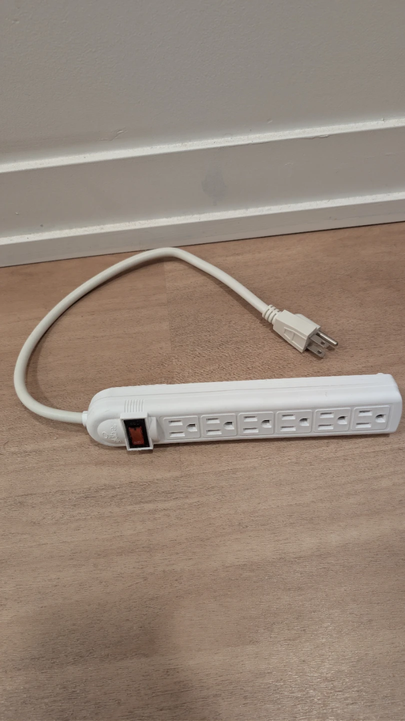 Electric 6-Outlet Power Bar - photo 2