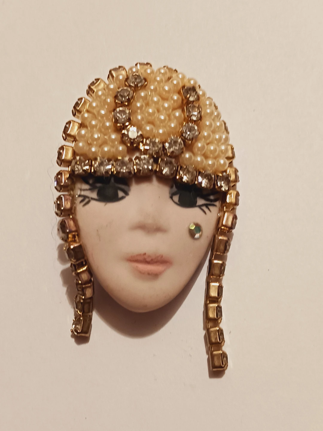 Cute Vintage Lady Head Brooch