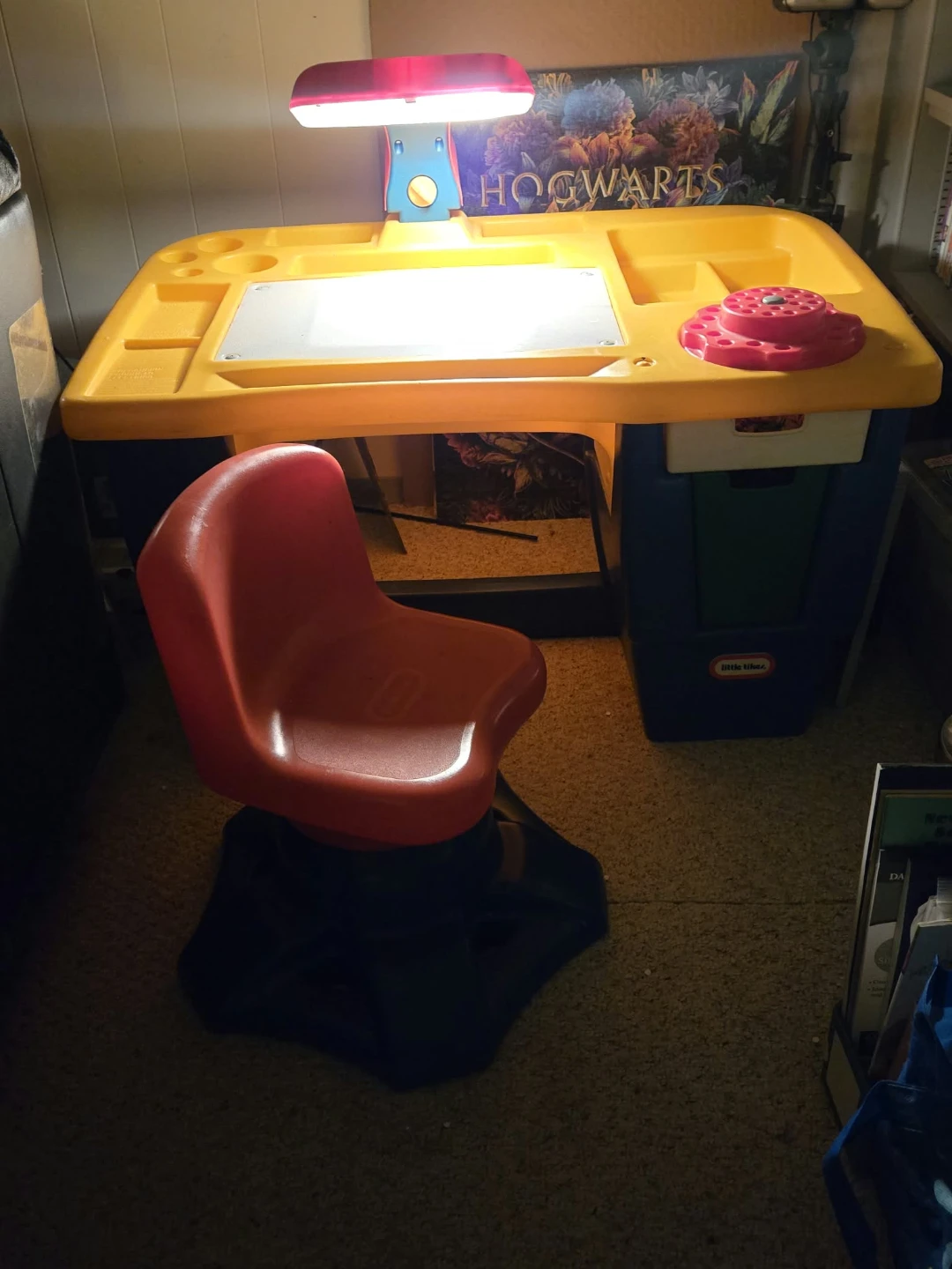 Little Tikes Creative Art Desk and Chair - photo 2