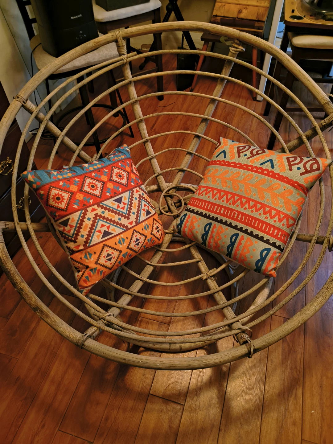 Wicker Papasan Chair with Patterned Cushions