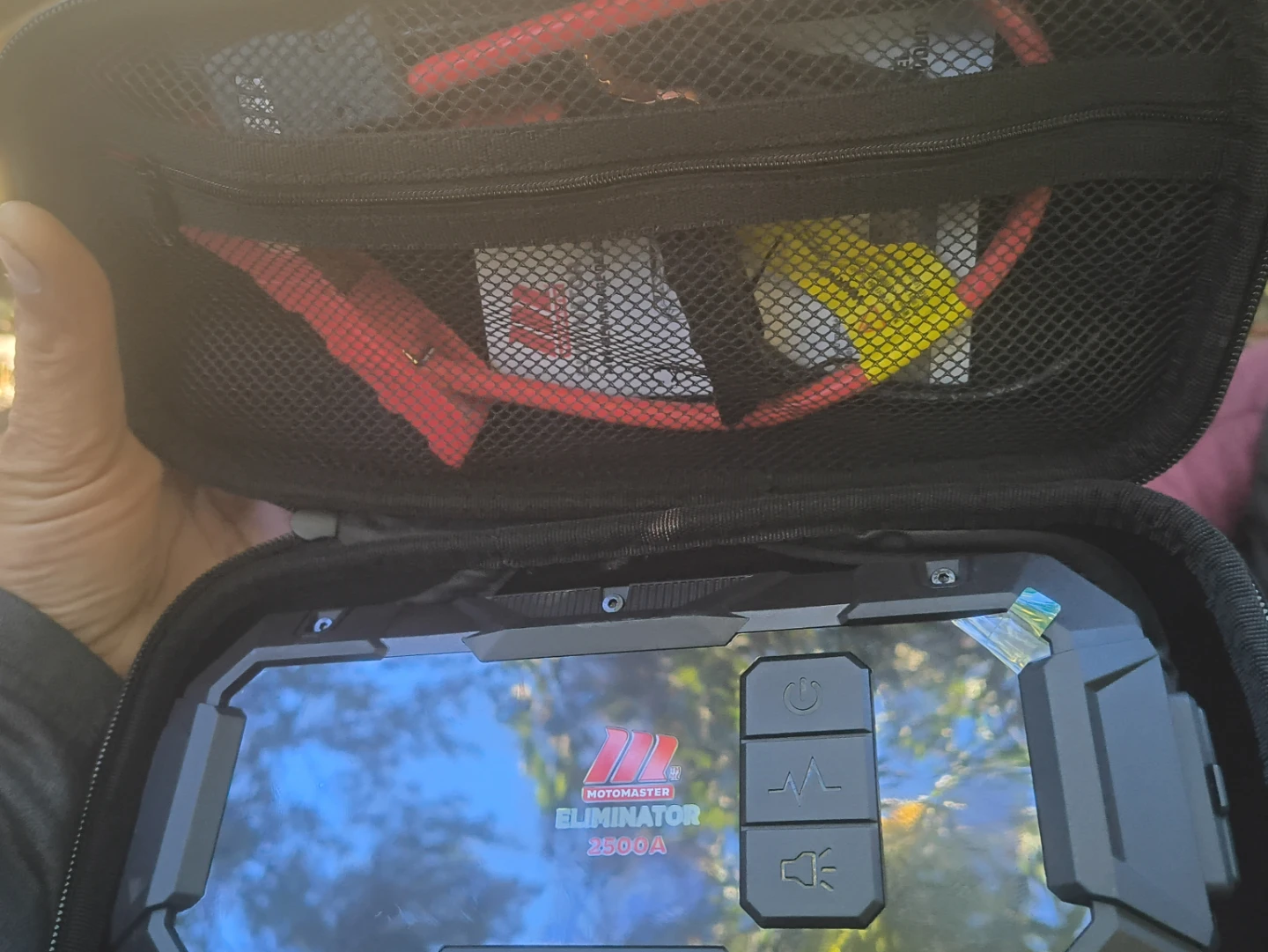 MotoMaster Eliminator 2500A Lithium Jump Starter - photo 2
