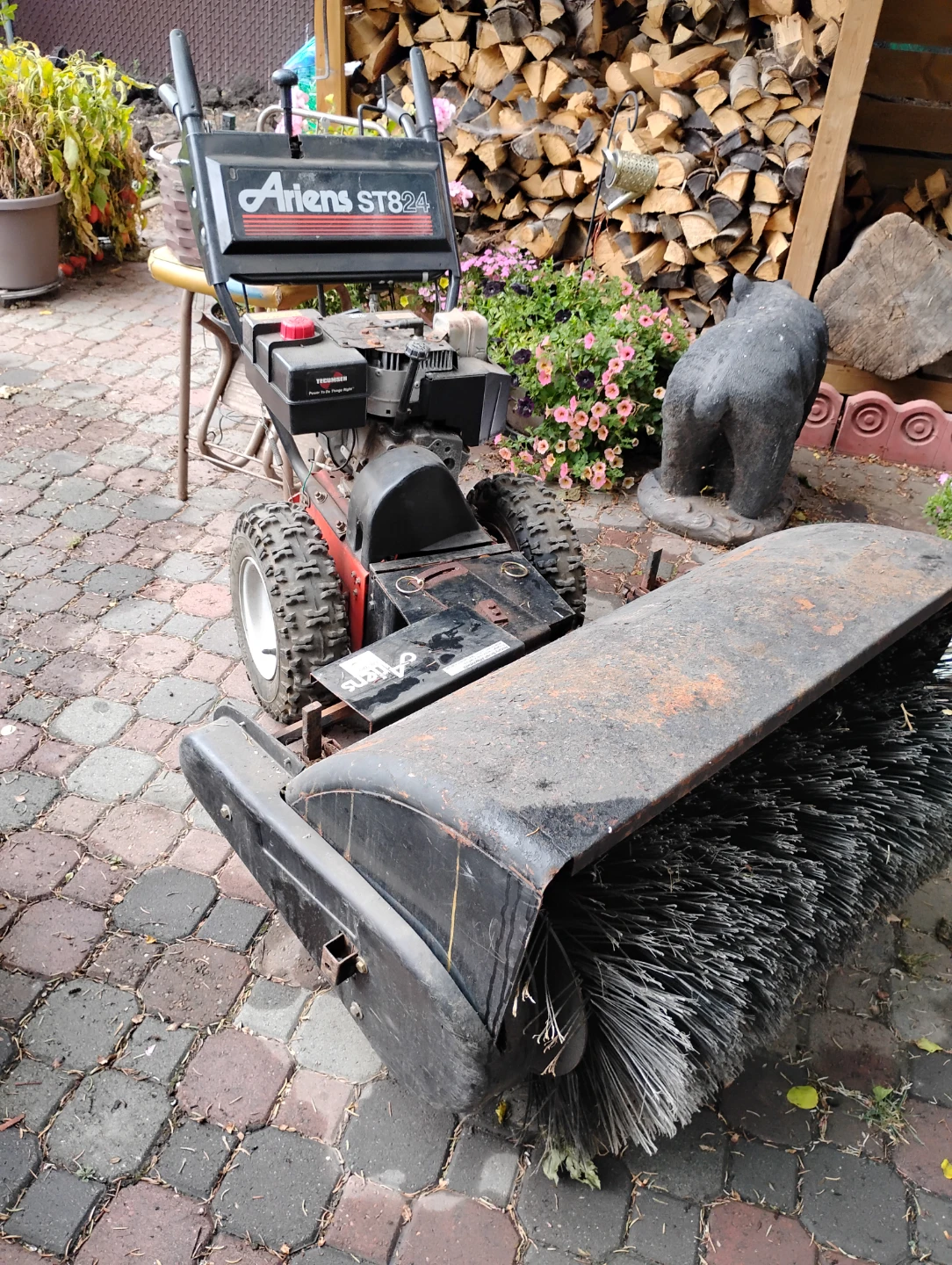 Ariens ST824 Power Brush