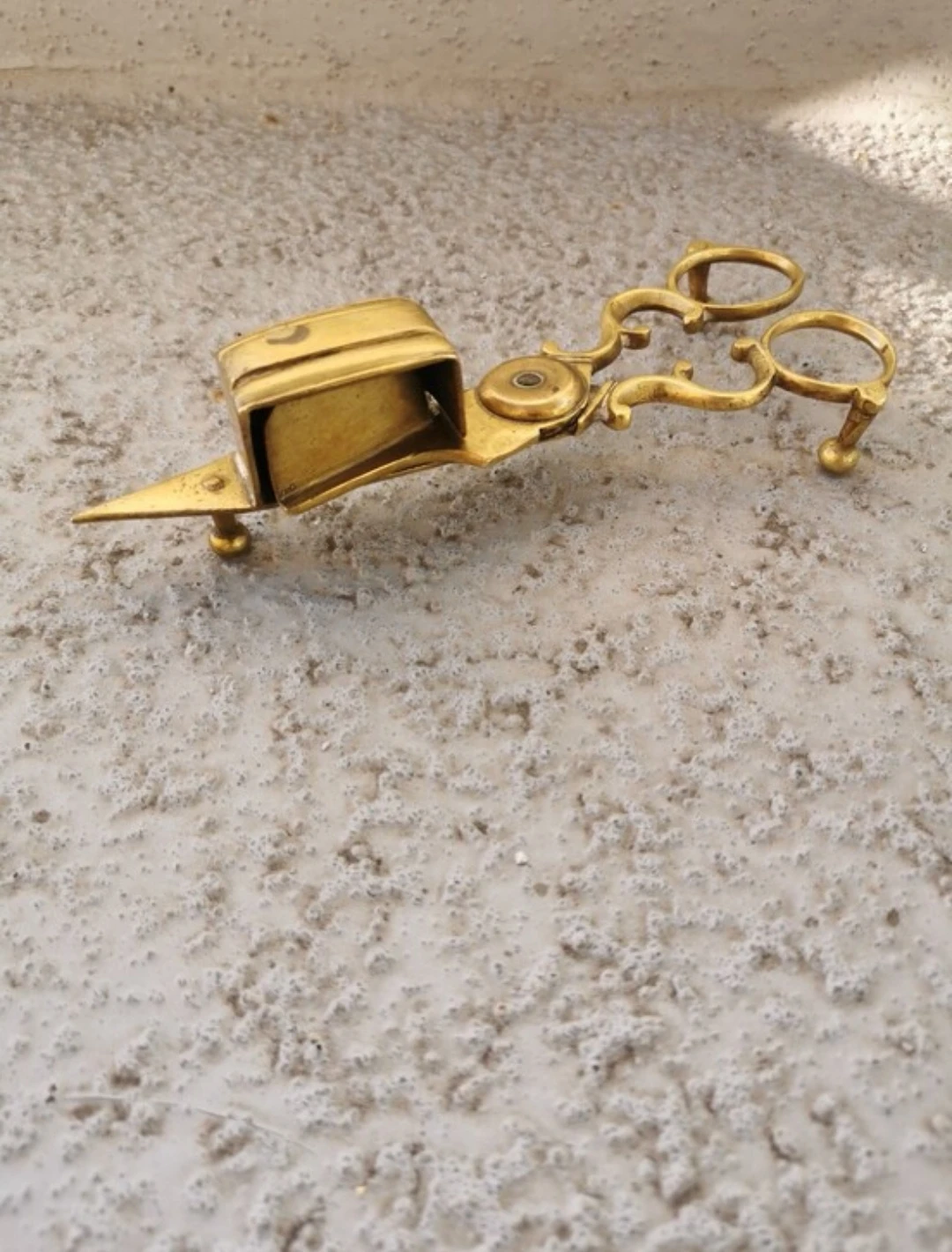 Vintage Brass Footed Candle Wick Trimmer & Snuffer Scissor Tool - photo 3