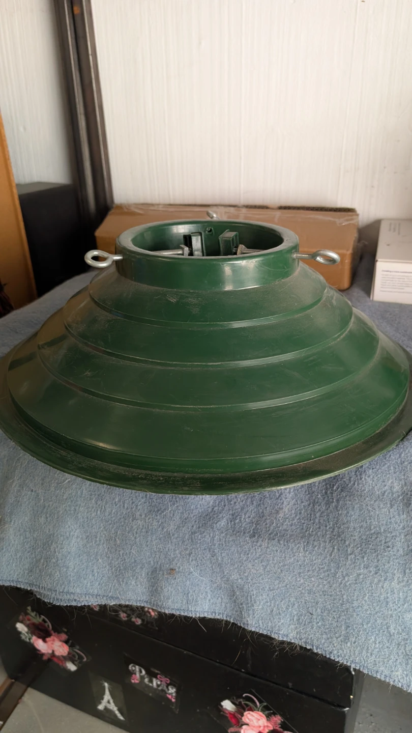 Green Christmas Tree Stand - photo 2