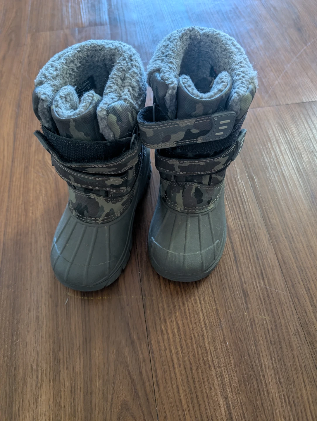 Joe Fresh Camo Winter Boots Size 10