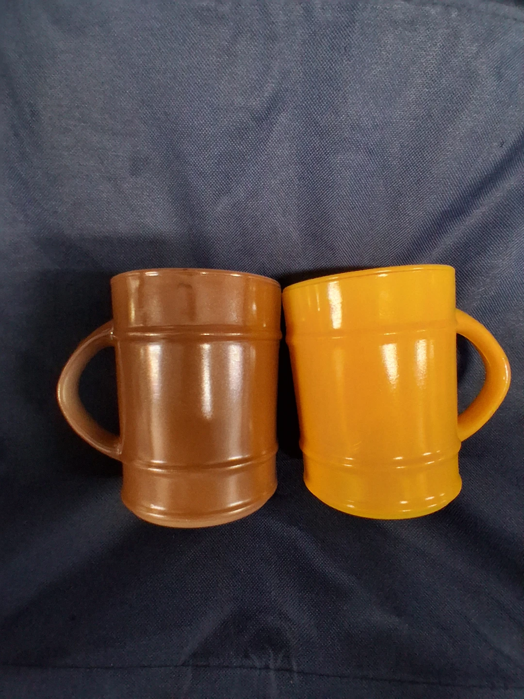 2 Vintage Fire-King Anchor Hocking Mugs