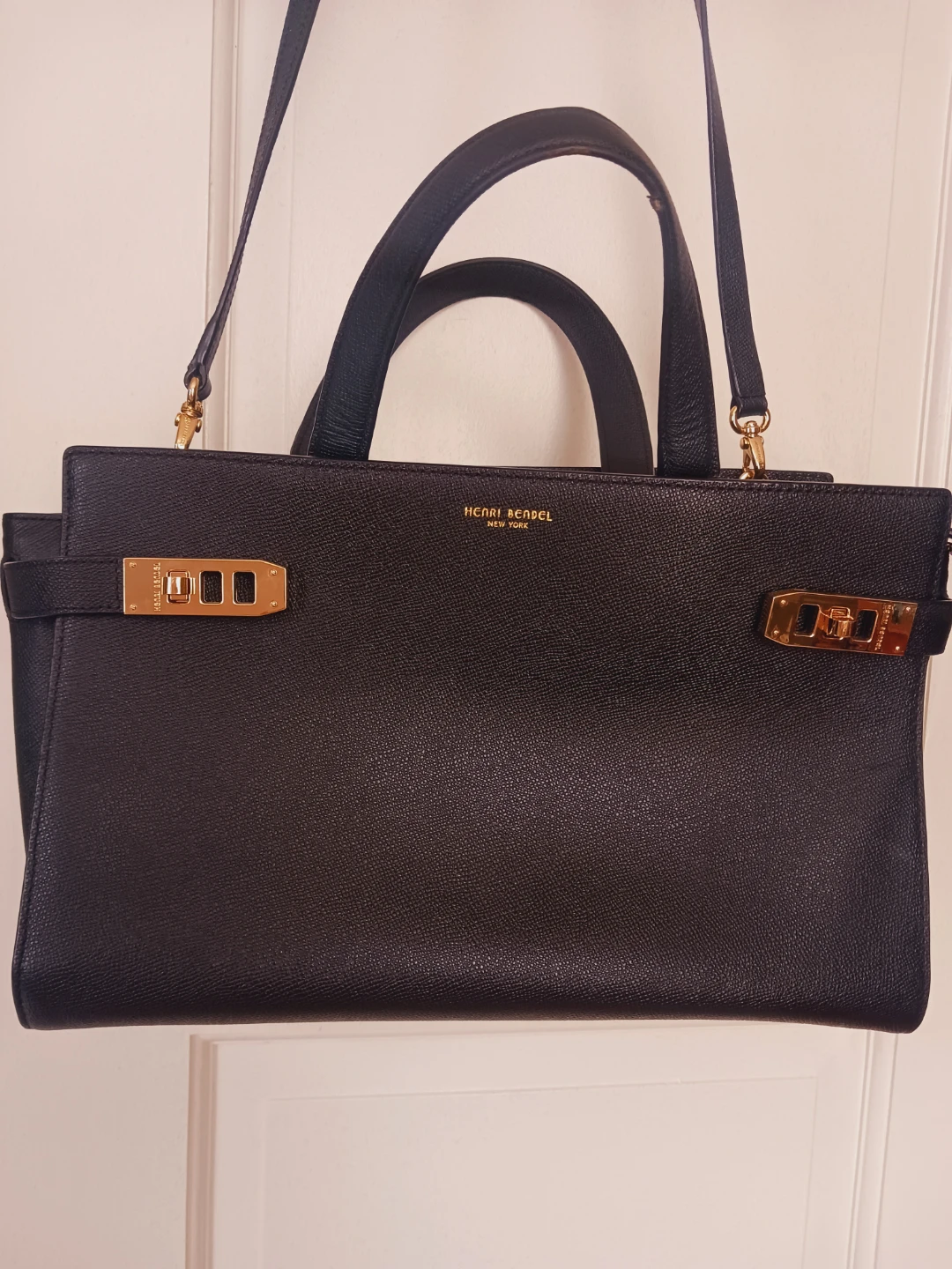 New !! HENRI BENDEL Black Leather Handbag - photo 2
