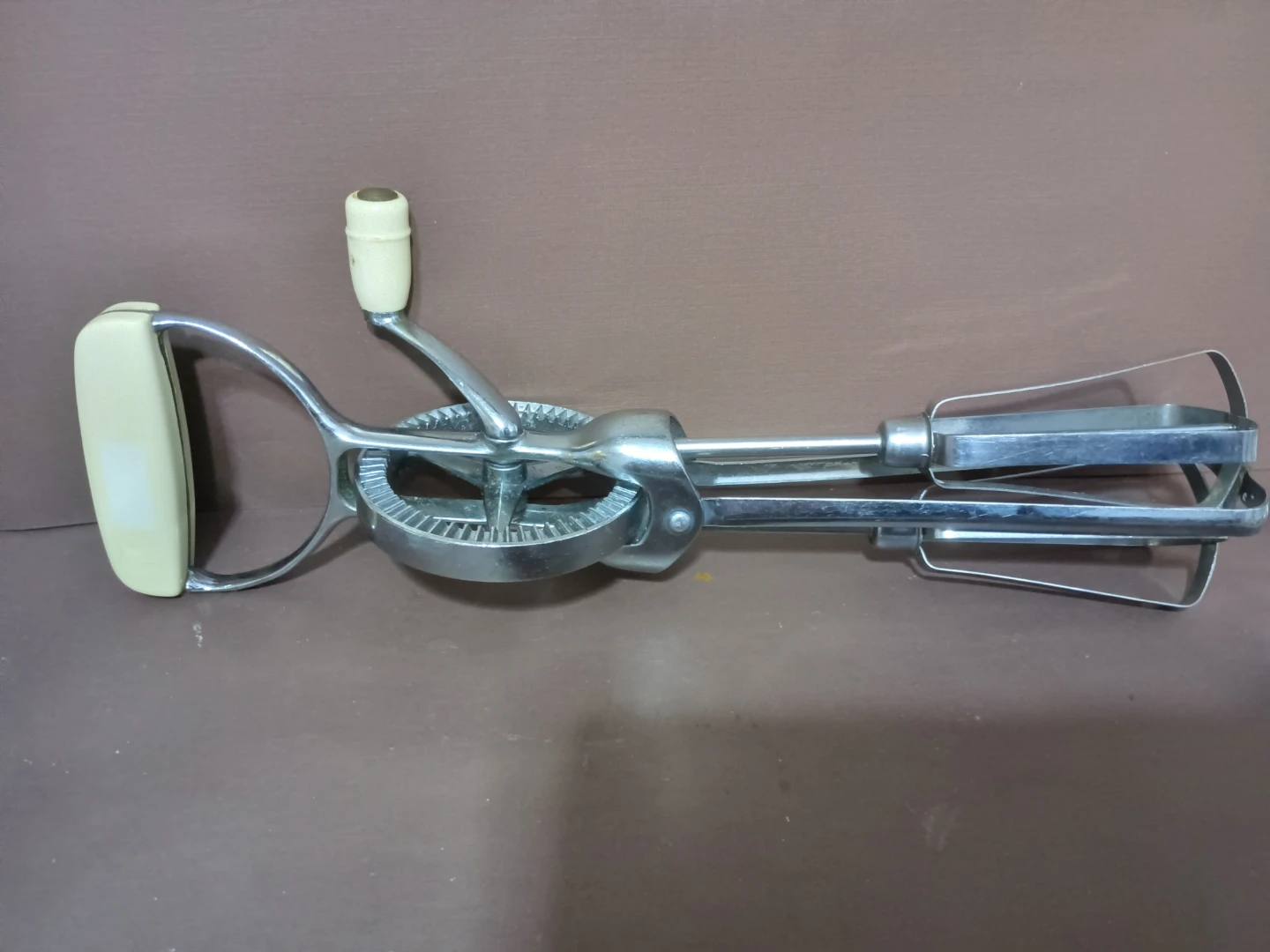 Vintage Hand Crank Egg Beater - photo 4