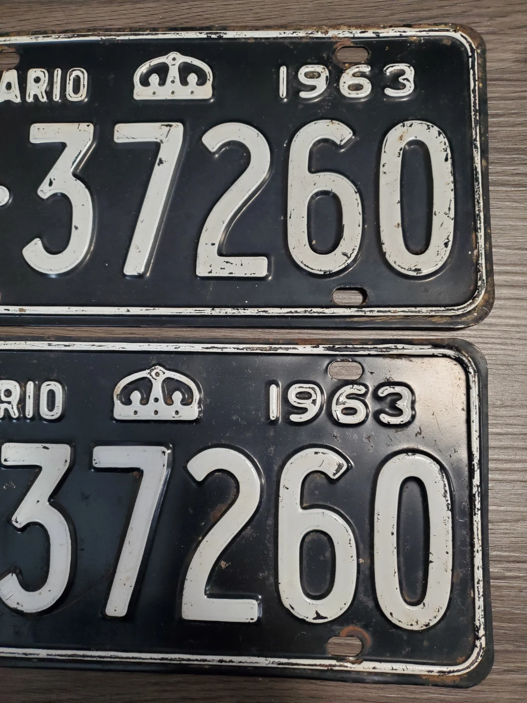 Two 1963 Ontario Licence Plates - photo 4