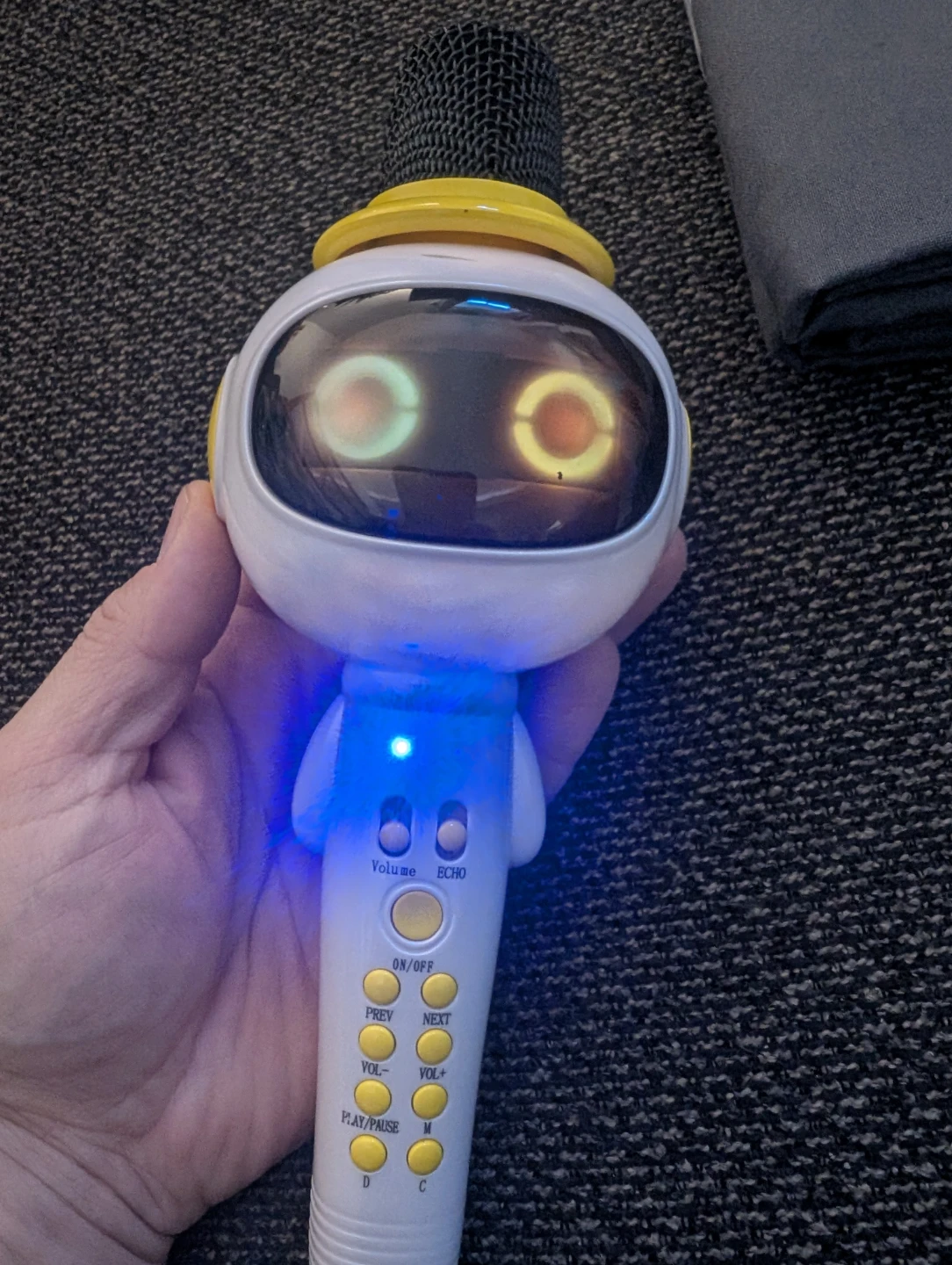 Robot-style wireless handheld karaoke microphone - photo 2
