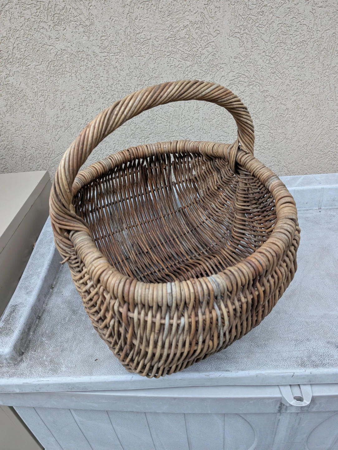 Vintage French Wicker Basket - photo 5